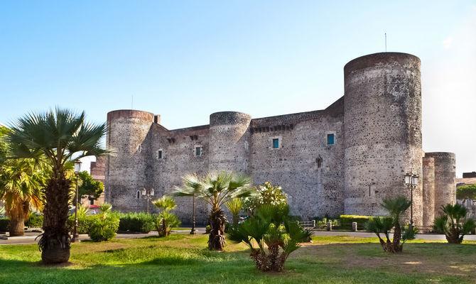 הוילה קטאניה La Finestra Sul Castello מראה חיצוני תמונה