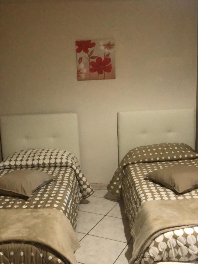 הוילה קטאניה La Finestra Sul Castello מראה חיצוני תמונה