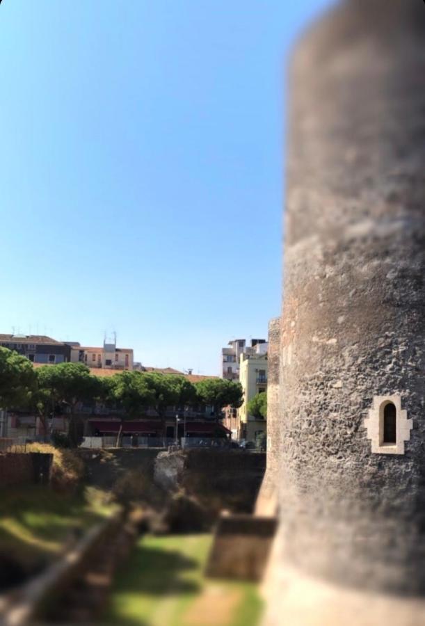 הוילה קטאניה La Finestra Sul Castello מראה חיצוני תמונה